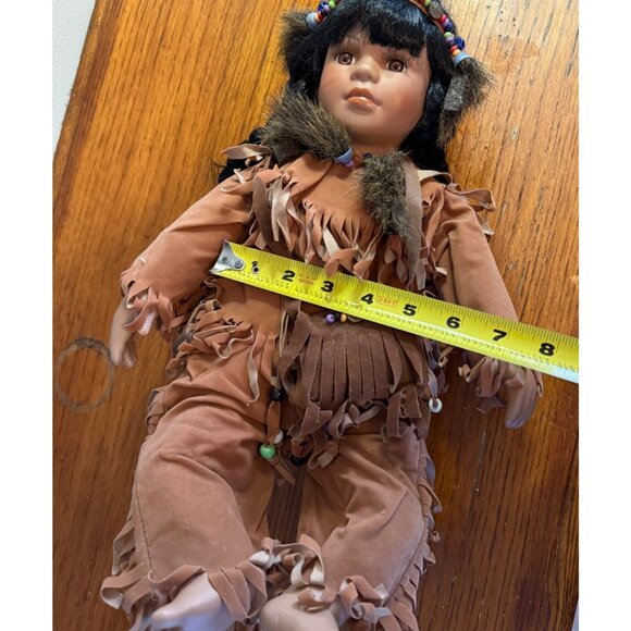 Native American Inspired Collectible Porcelain Doll With Intricate Beadwork & Su - Picture 12 of 12